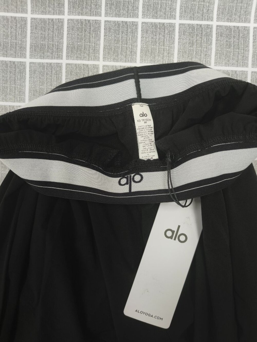 Regular Alo Yoga Black Trouser 🙋🏻‍♀️Women's Sz S-L😉 - Picture 7 of 8